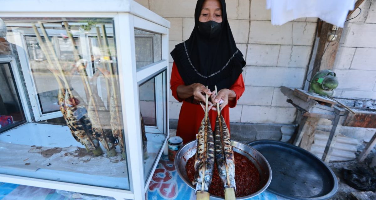 Menurut Ipuk, kuliner tradisional seperti ikan bakar dan ikan asap Blimbingsari menjadi salah satu kekuatan wisata Banyuwangi karena menghadirkan pengalaman autentik bagi wisatawan.