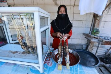 Menurut Ipuk, kuliner tradisional seperti ikan bakar dan ikan asap Blimbingsari menjadi salah satu kekuatan wisata Banyuwangi karena menghadirkan pengalaman autentik bagi wisatawan.