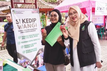 “Di tengah tantangan usaha yang semakin berat, program ini bagian dari mempercepat transformasi UMKM dari usaha informal menjadi usaha formal yang berdaya saing untuk mendorong pertumbuhan ekonomi lokal sekaligus meningkatkan kesejahteraan masyarakat desa,” imbuh Ipuk.