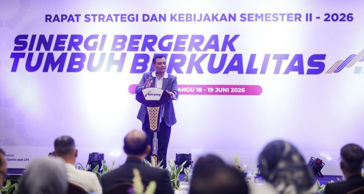 Menurut Ahmad Luthfi, Jawa Tengah memiliki lebih dari empat juta pelaku UMKM yang tersebar di kabupaten dan kota. Besarnya jumlah pelaku usaha tersebut menunjukkan bahwa ekonomi kerakyatan memiliki peran strategis dalam menciptakan lapangan kerja, meningkatkan pendapatan masyarakat, sekaligus mendorong pertumbuhan ekonomi daerah.