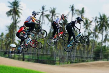 Banyuwangi selama beberapa tahun terakhir konsisten membangun citra sebagai daerah sport tourism. Berbeda dengan penyelenggaraan acara seremonial biasa, kejuaraan olahraga internasional memiliki efek ekonomi yang lebih panjang.