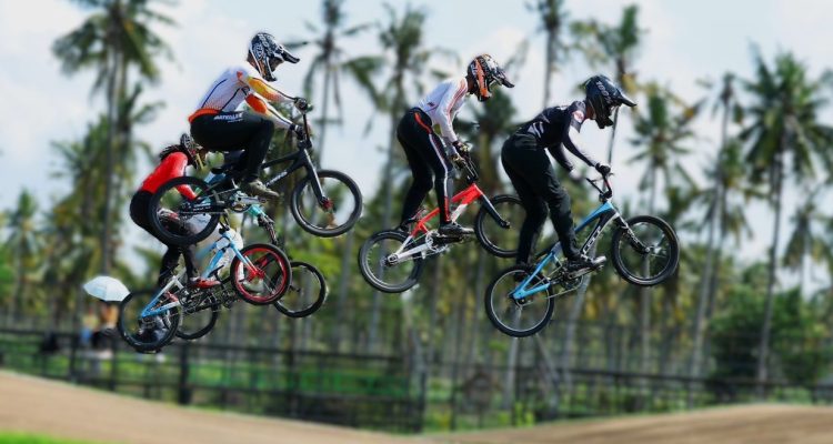 Banyuwangi selama beberapa tahun terakhir konsisten membangun citra sebagai daerah sport tourism. Berbeda dengan penyelenggaraan acara seremonial biasa, kejuaraan olahraga internasional memiliki efek ekonomi yang lebih panjang.