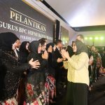 Dengan modal sumber daya alam yang melimpah, kepemimpinan yang adaptif, serta kolaborasi lintas sektor yang terus diperkuat, Banyuwangi memiliki peluang besar untuk memperkuat perannya sebagai salah satu penggerak ekonomi regional. Tantangan tentu masih ada, namun arah pembangunan yang konsisten menunjukkan bahwa Banyuwangi tidak sekadar membangun daerahnya sendiri, melainkan juga berpotensi menjadi simpul pertumbuhan ekonomi yang memberi dampak positif bagi kawasan Jawa Timur bahkan Indonesia.