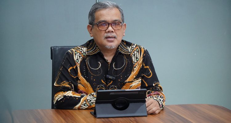 “Pangsa ekspor nonmigas ke Amerika Serikat, Jepang, dan Tiongkok mencapai 61,97 persen dari total ekspor nonmigas. Amerika Serikat menyerap ekspor senilai US$3,297,62 juta, disusul Jepang US$546,64 juta, dan Tiongkok US$308,49 juta,” ungkap Ali dalam rilis pers daring, Senin (3/8/2026).